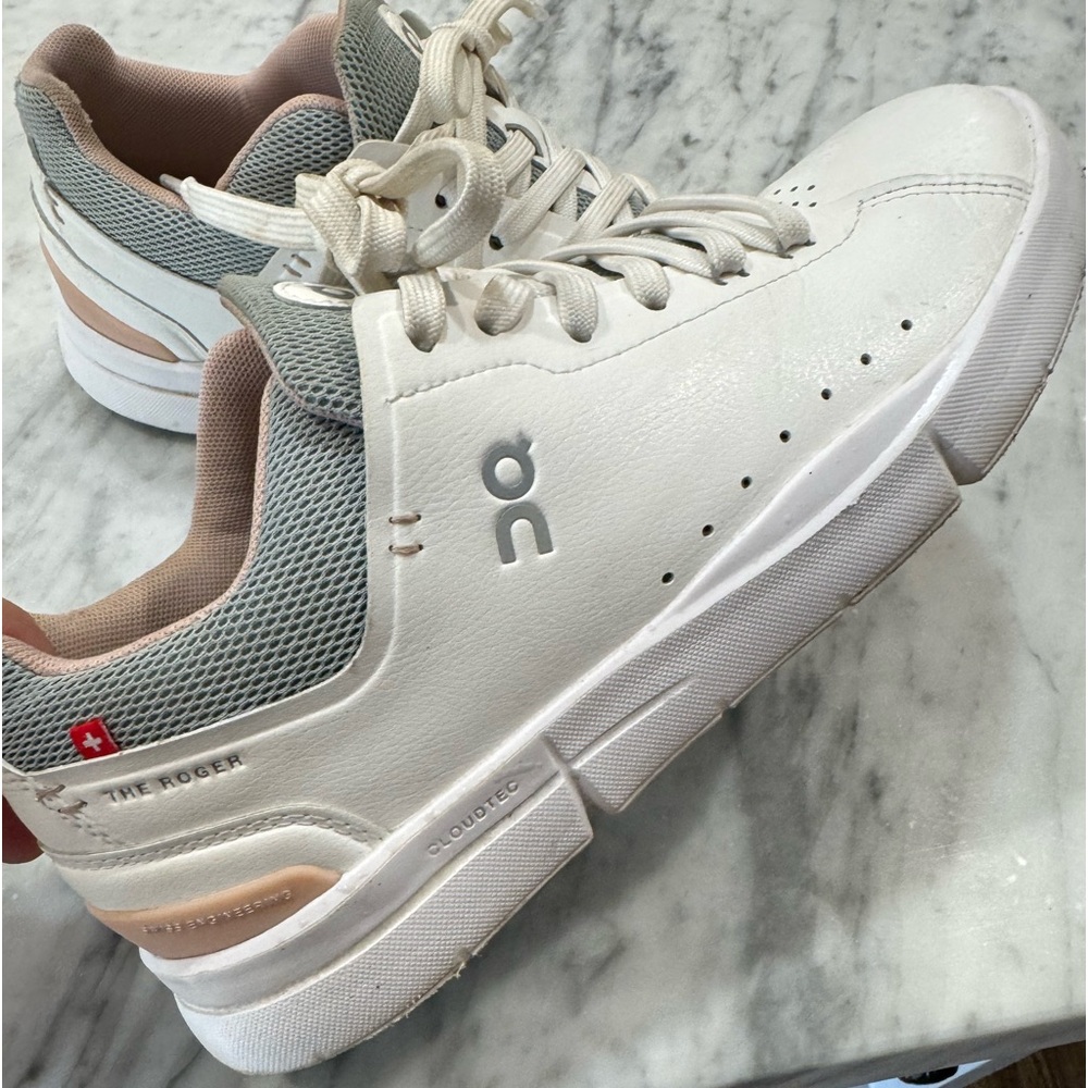 On Cloud tennis shoes
